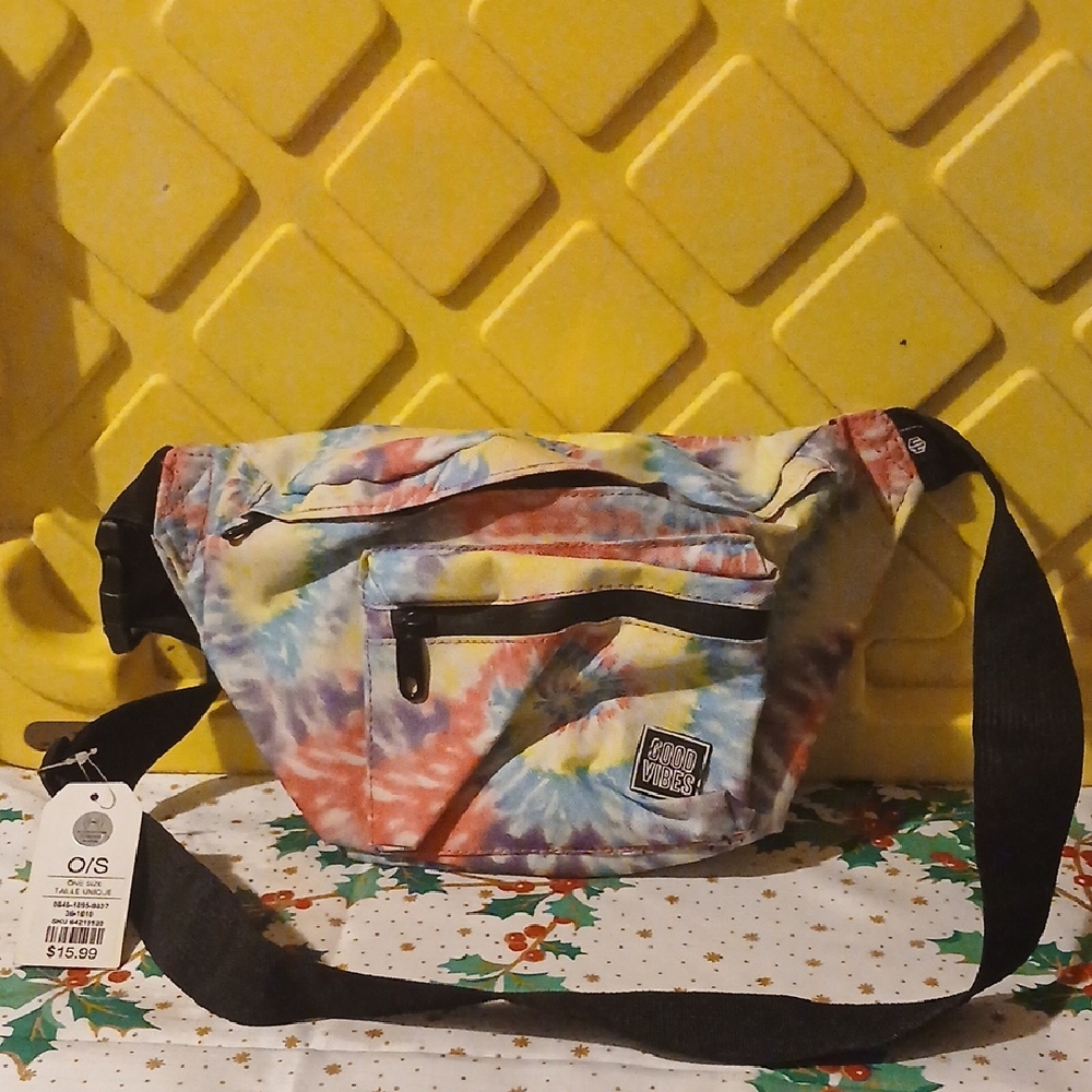 Urban Heritage Tie-Dye Waist Bag